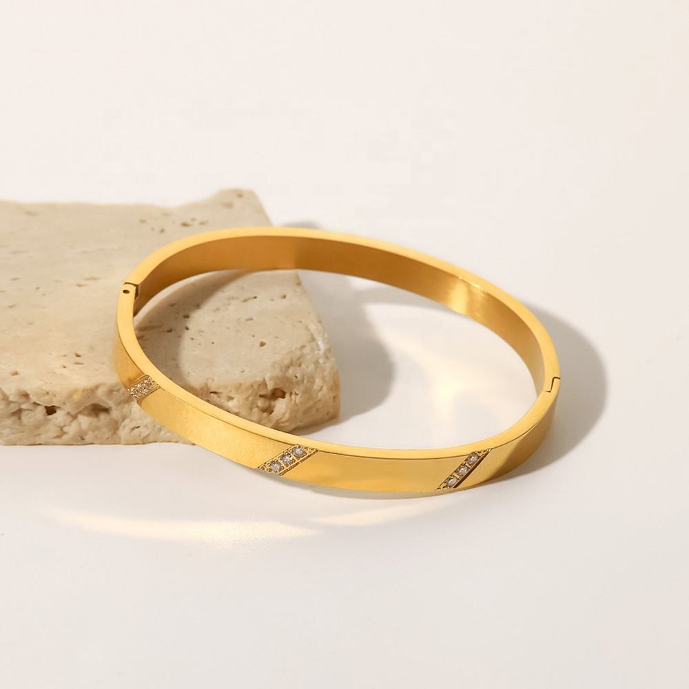 Minimal Crystal Accent Cuff Bracelet – 18K Gold Tone