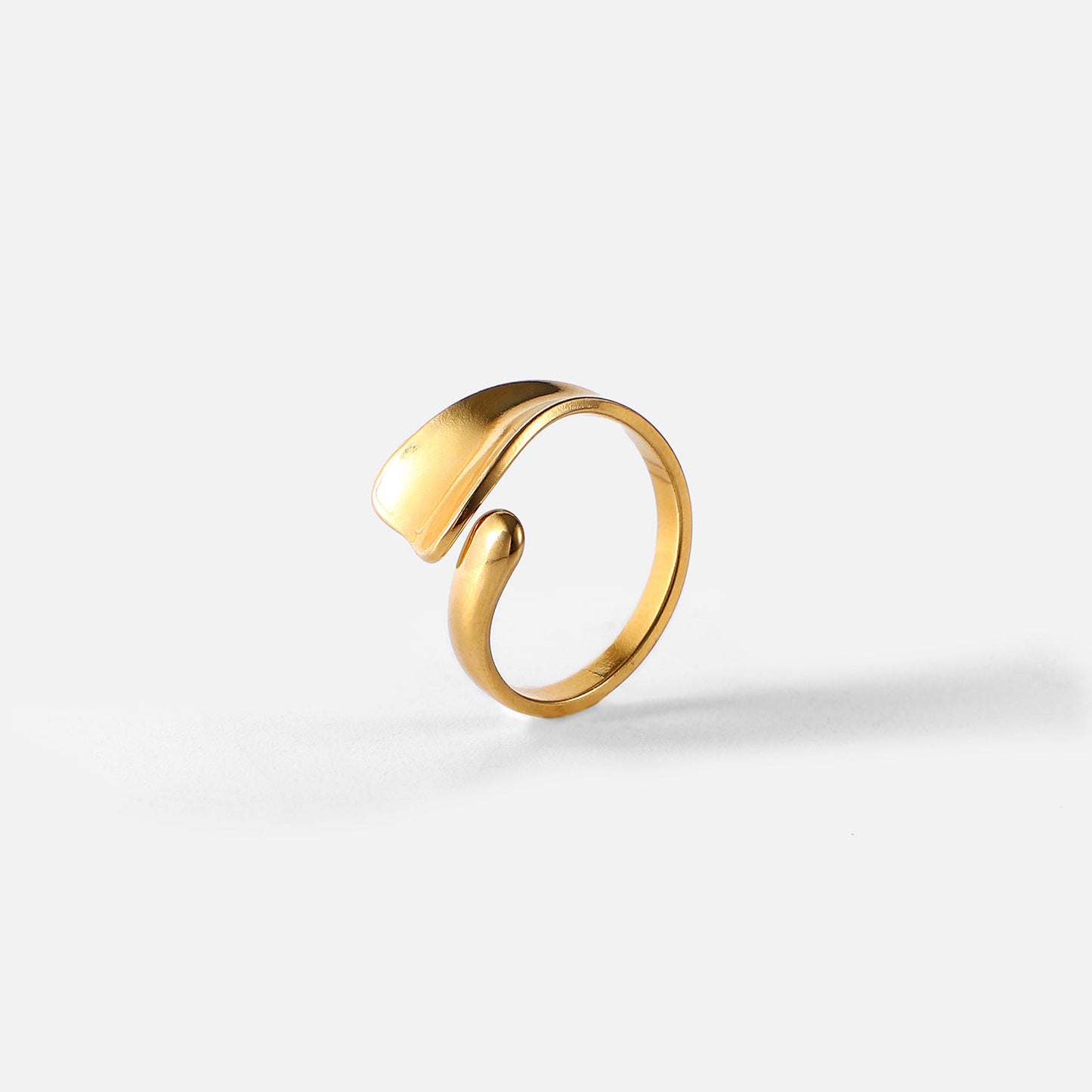 Liquid Curve Adjustable Ring – Gold Tone Plated