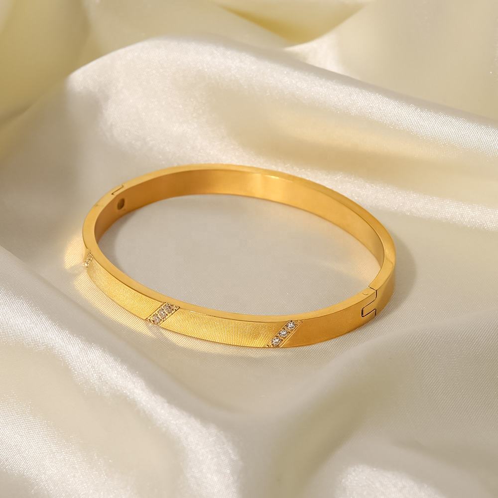 Minimal Crystal Accent Cuff Bracelet – 18K Gold Tone